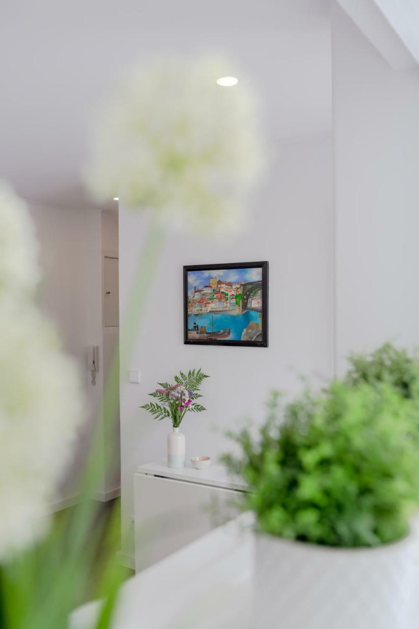 Sunny Apartment With Patio, By Timecooler Lisboa Eksteriør billede