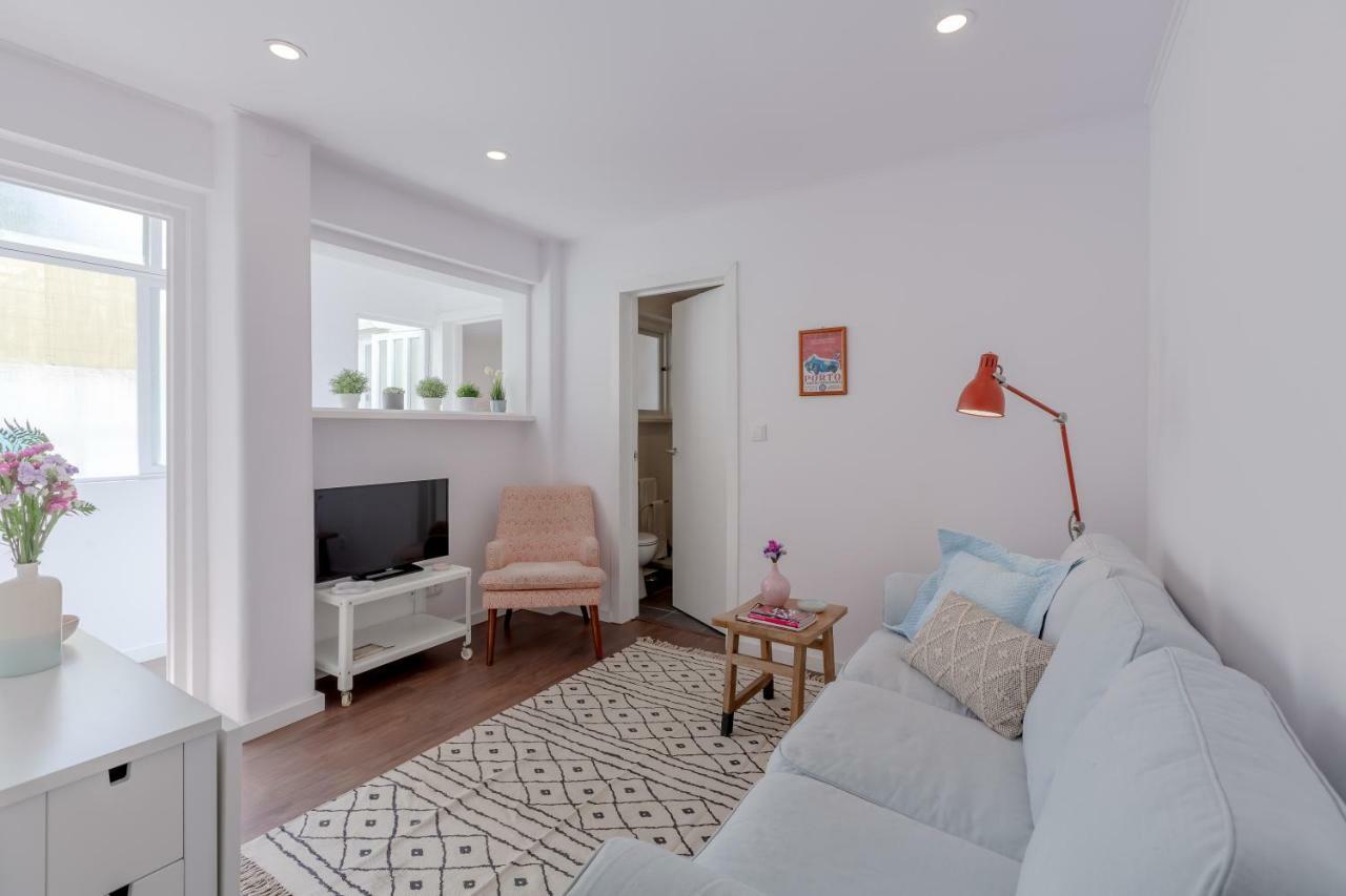Sunny Apartment With Patio, By Timecooler Lisboa Eksteriør billede